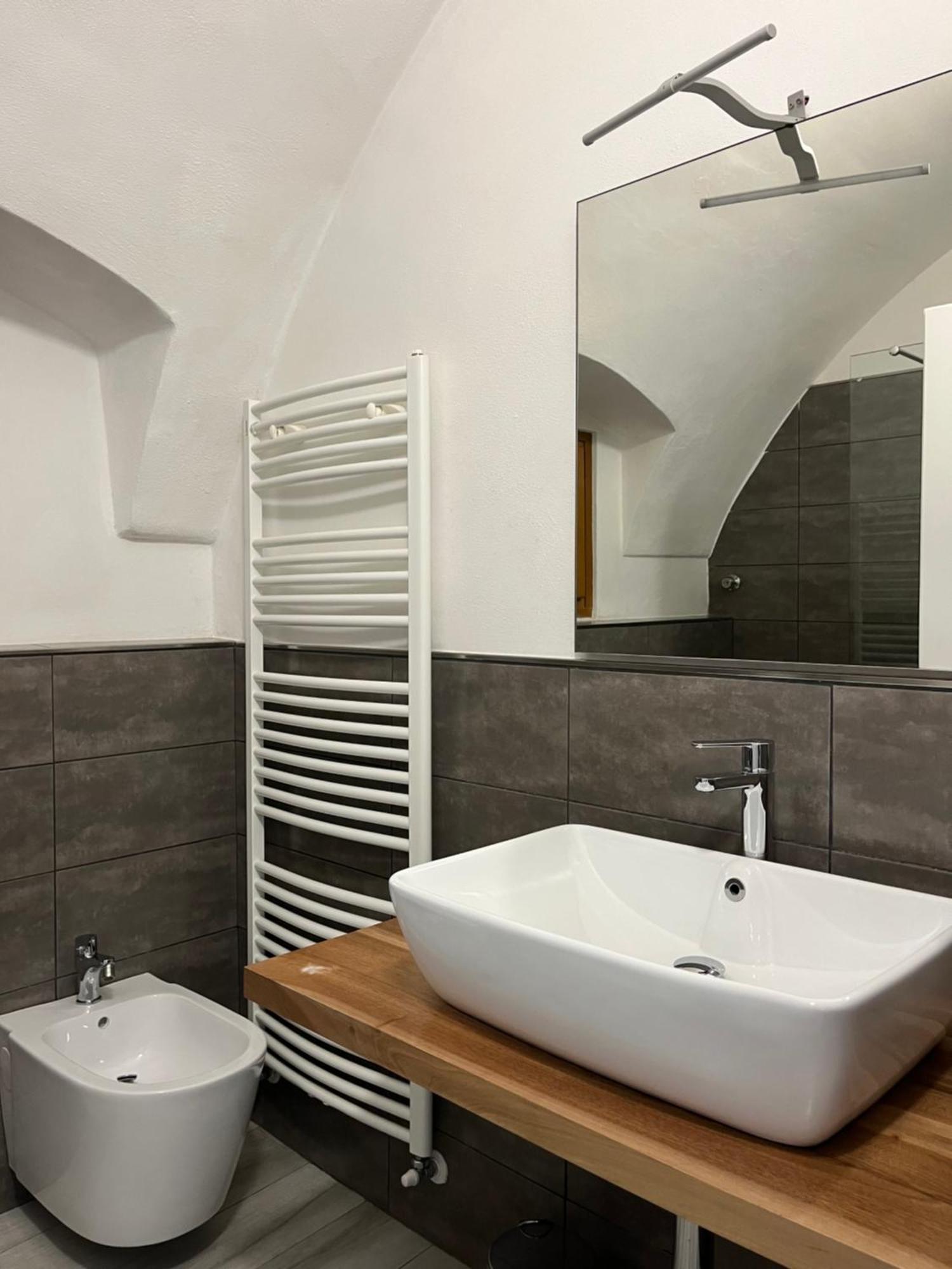 Casa Nina Apartment Мецолаго Екстериор снимка