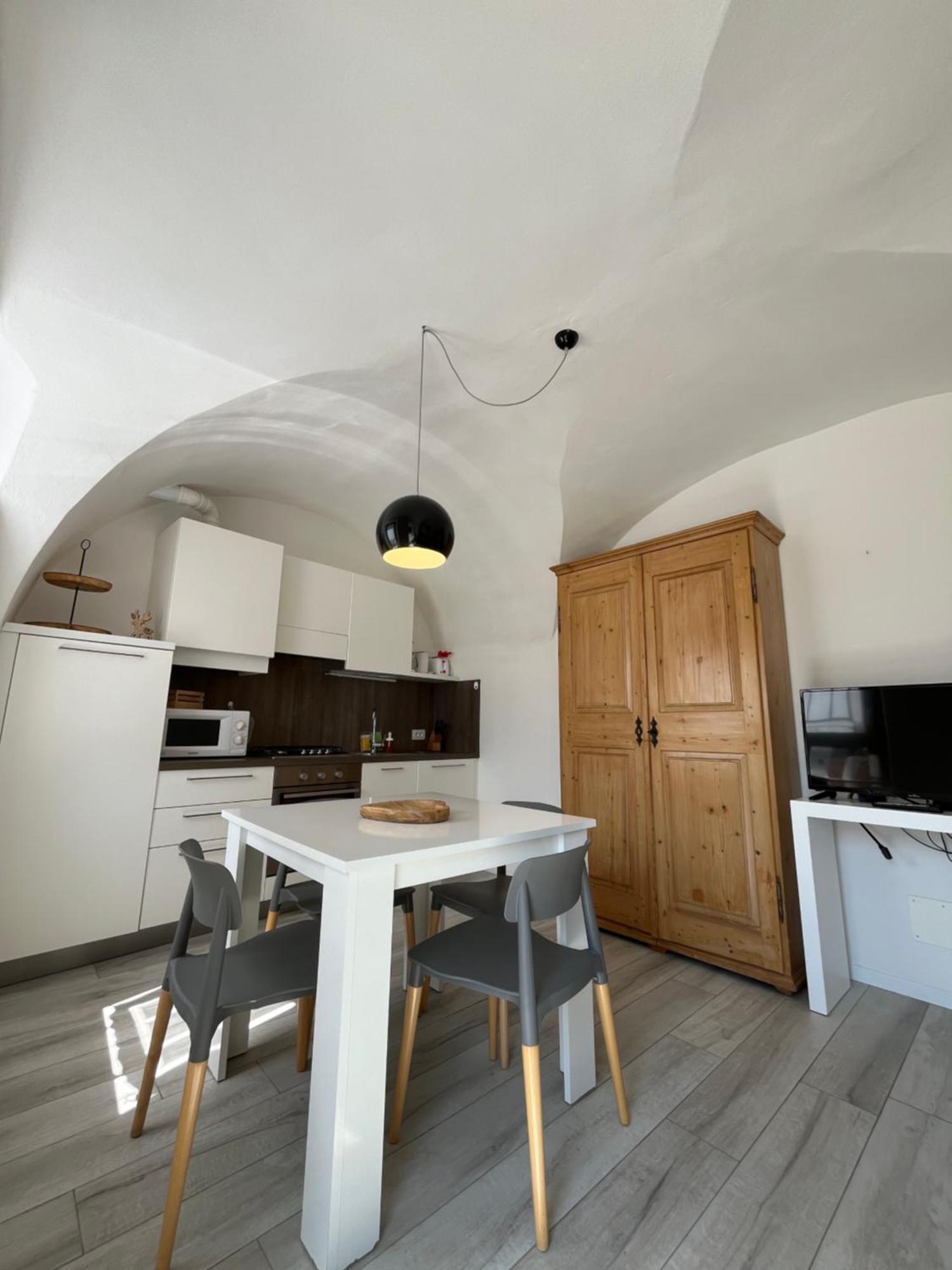 Casa Nina Apartment Мецолаго Екстериор снимка